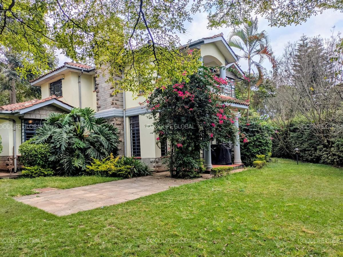 4 Bed Villa with En Suite at Rosslyn - 1