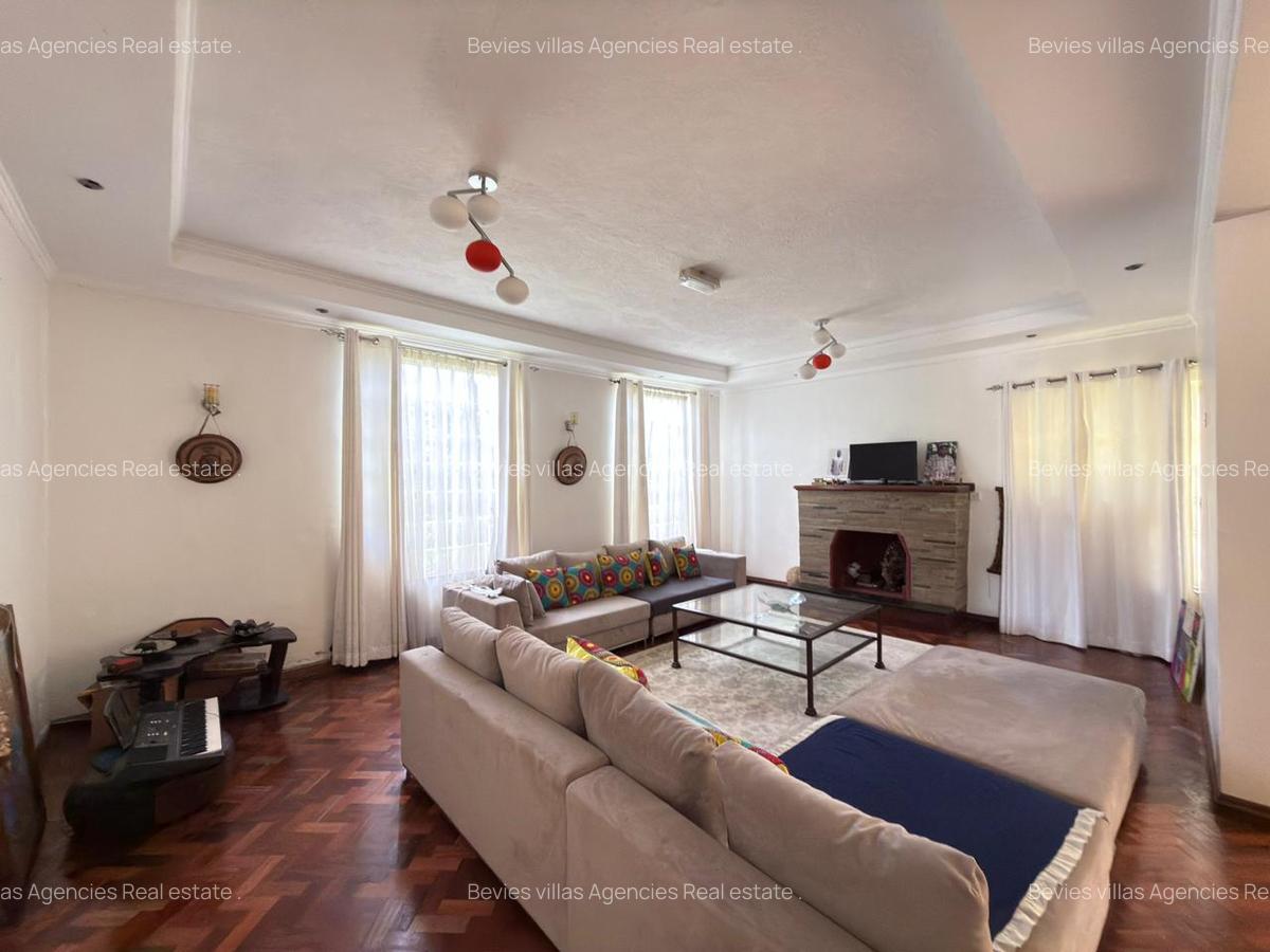 5 Bed Townhouse with En Suite at Westlands - 4