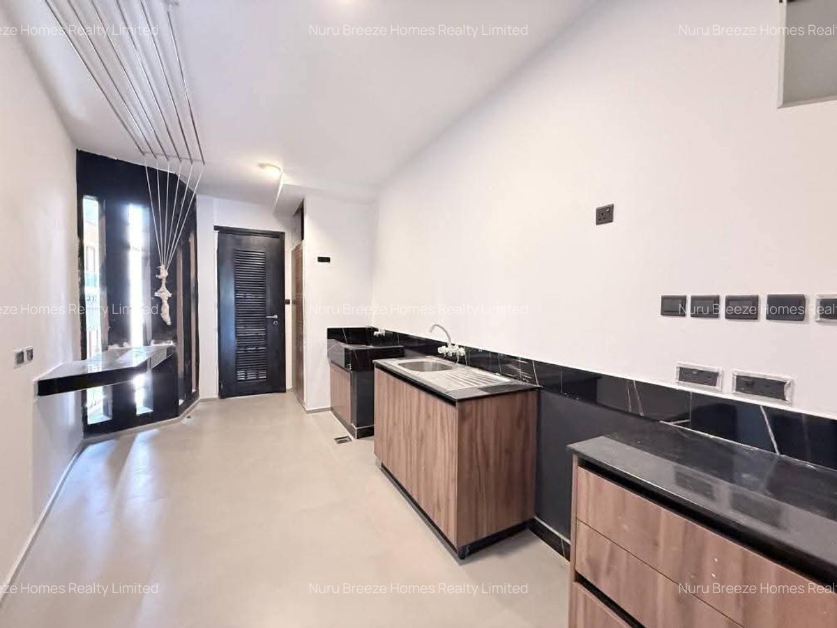 3 Bed Apartment with En Suite in Westlands Area - 14