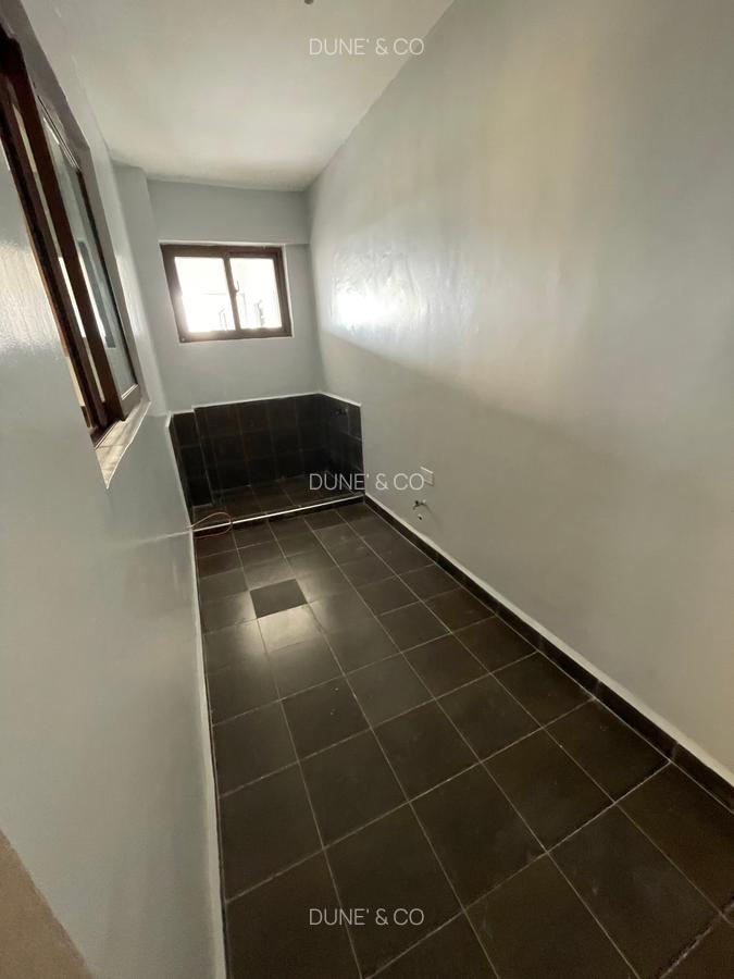Serviced 2 Bed Apartment with En Suite in Westlands Area - 4
