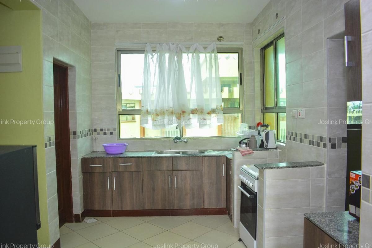 Serviced 3 Bed Apartment with En Suite in Nyali Area - 10