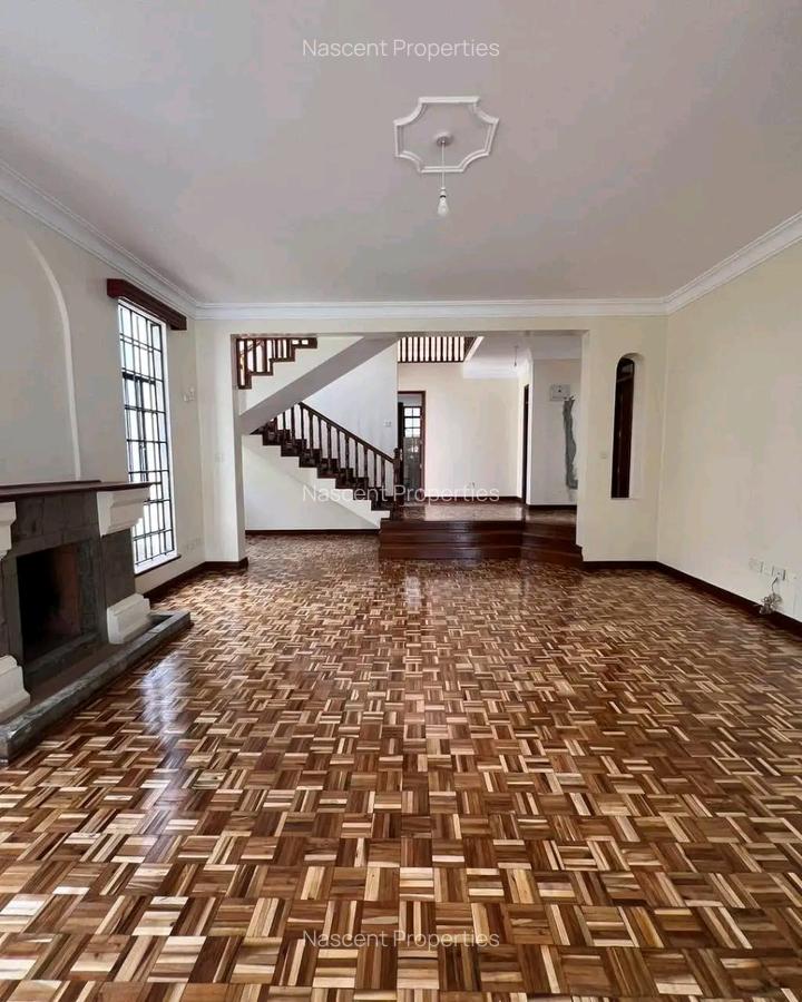 4 Bed Townhouse with En Suite in Lavington - 5