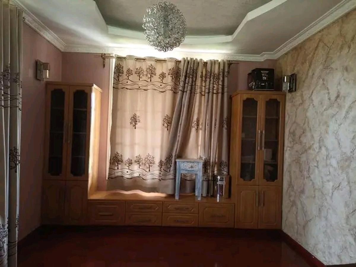 5 Bed House with En Suite in Runda - 10