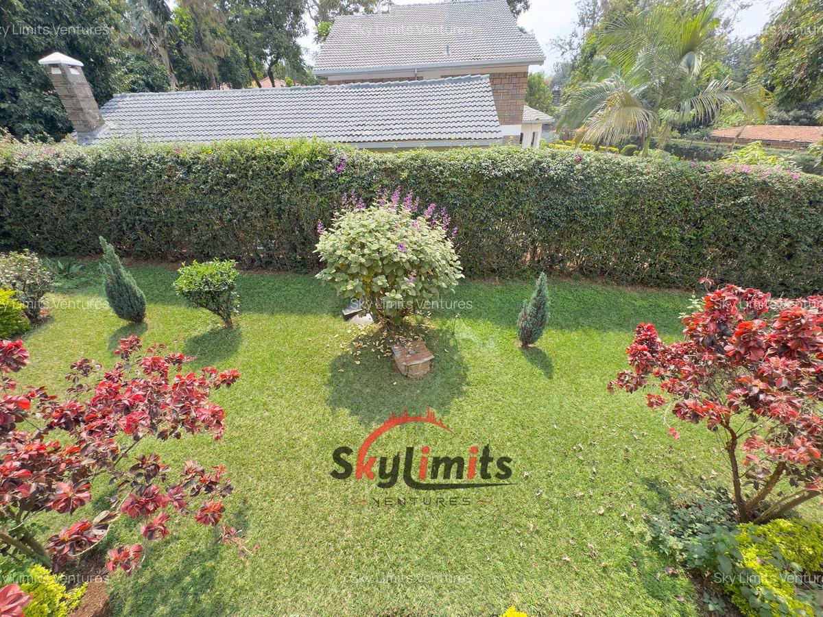 5 Bed House with En Suite in Runda - 4