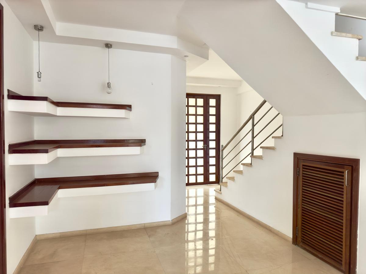 3 Bed Apartment with En Suite in Rhapta Road - 3