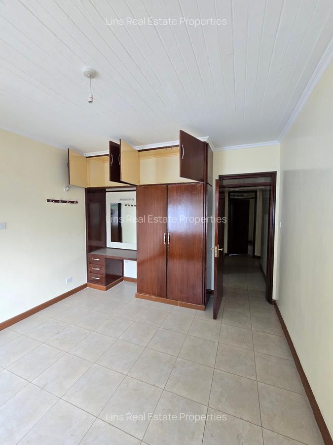 5 Bed Townhouse with En Suite in Lavington - 8