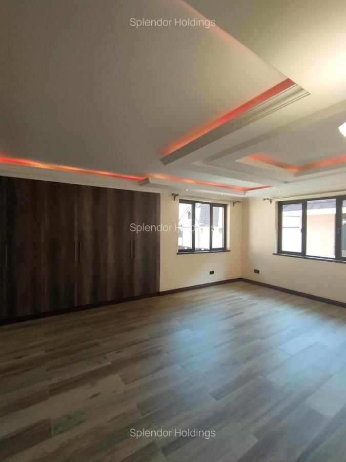 5 Bed Townhouse with En Suite in Lavington - 15