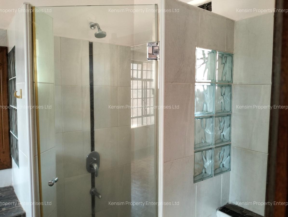 4 Bed Townhouse with En Suite in Spring Valley - 13