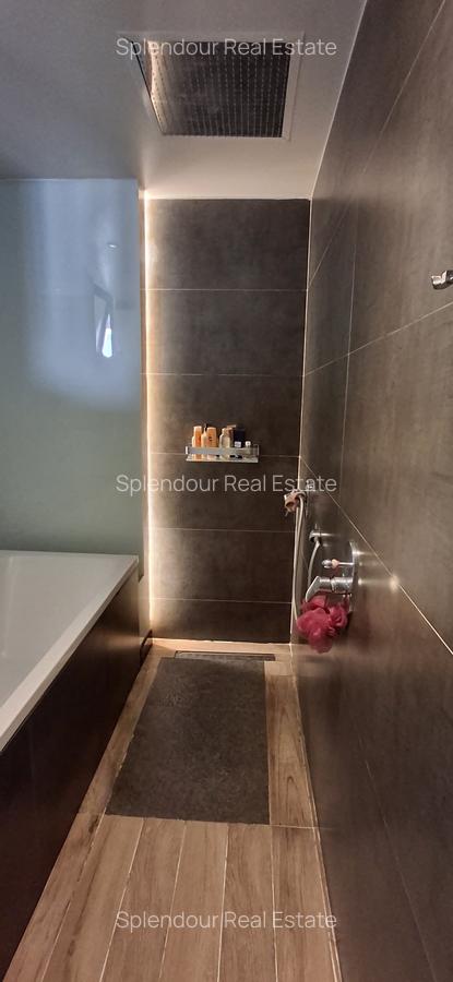 4 Bed Apartment with En Suite in Parklands - 4