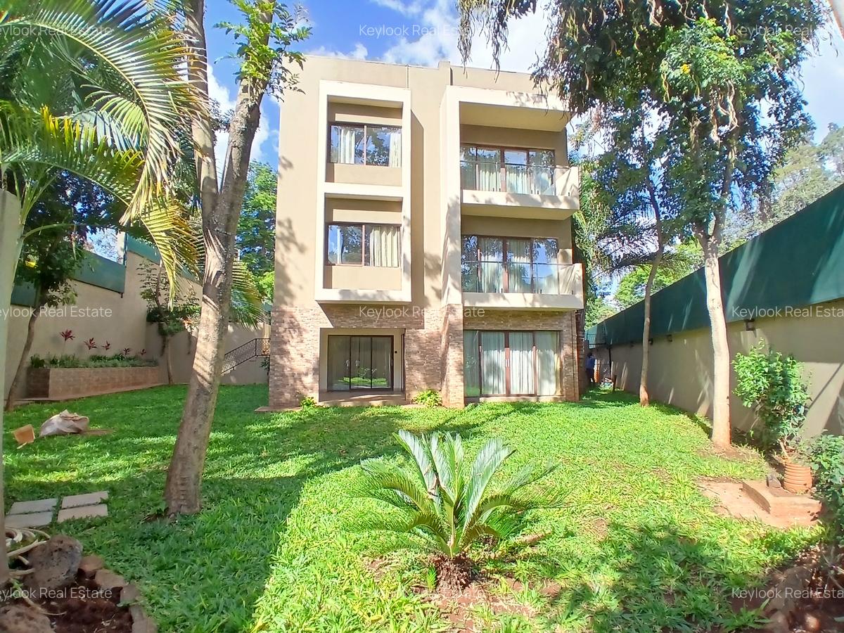 5 Bed Townhouse with En Suite at Lavington Green - 2