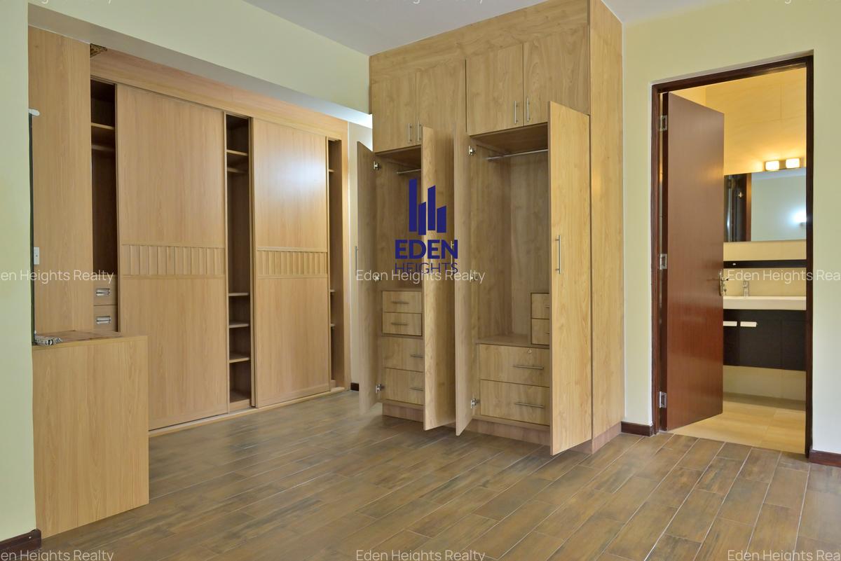 3 Bed Apartment with En Suite in Westlands Area - 14