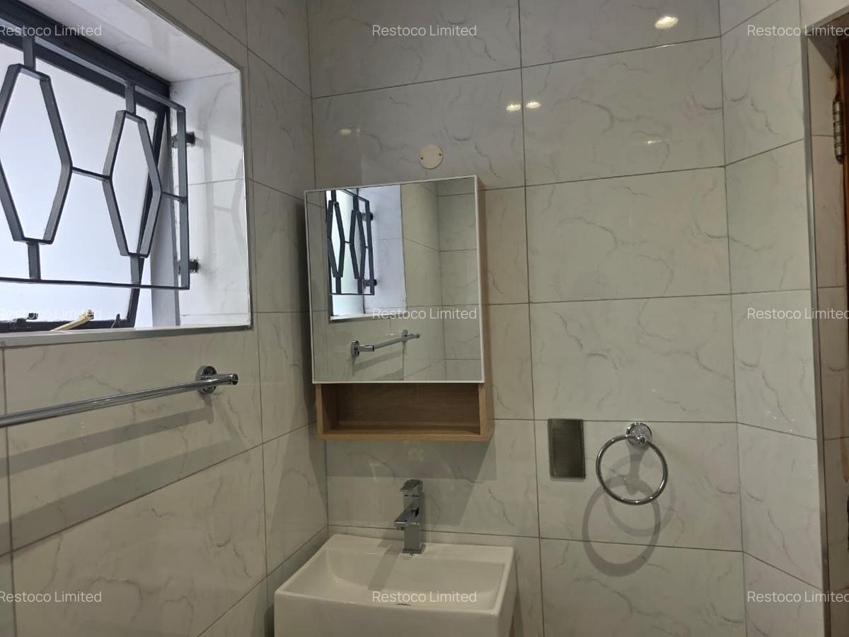 4 Bed Townhouse with Garden at Lantana Road - 7