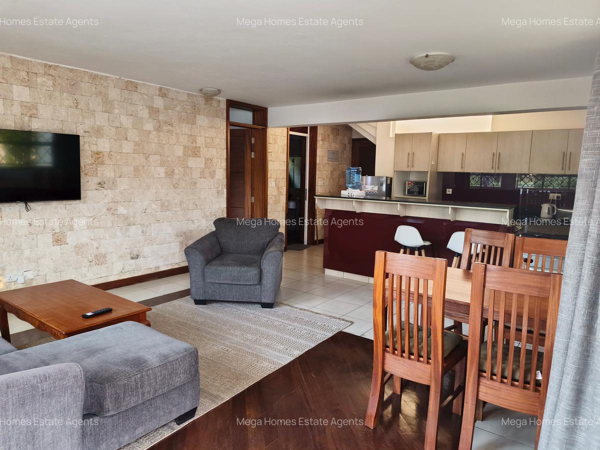 Serviced 1 Bed Apartment with En Suite in Runda - 3