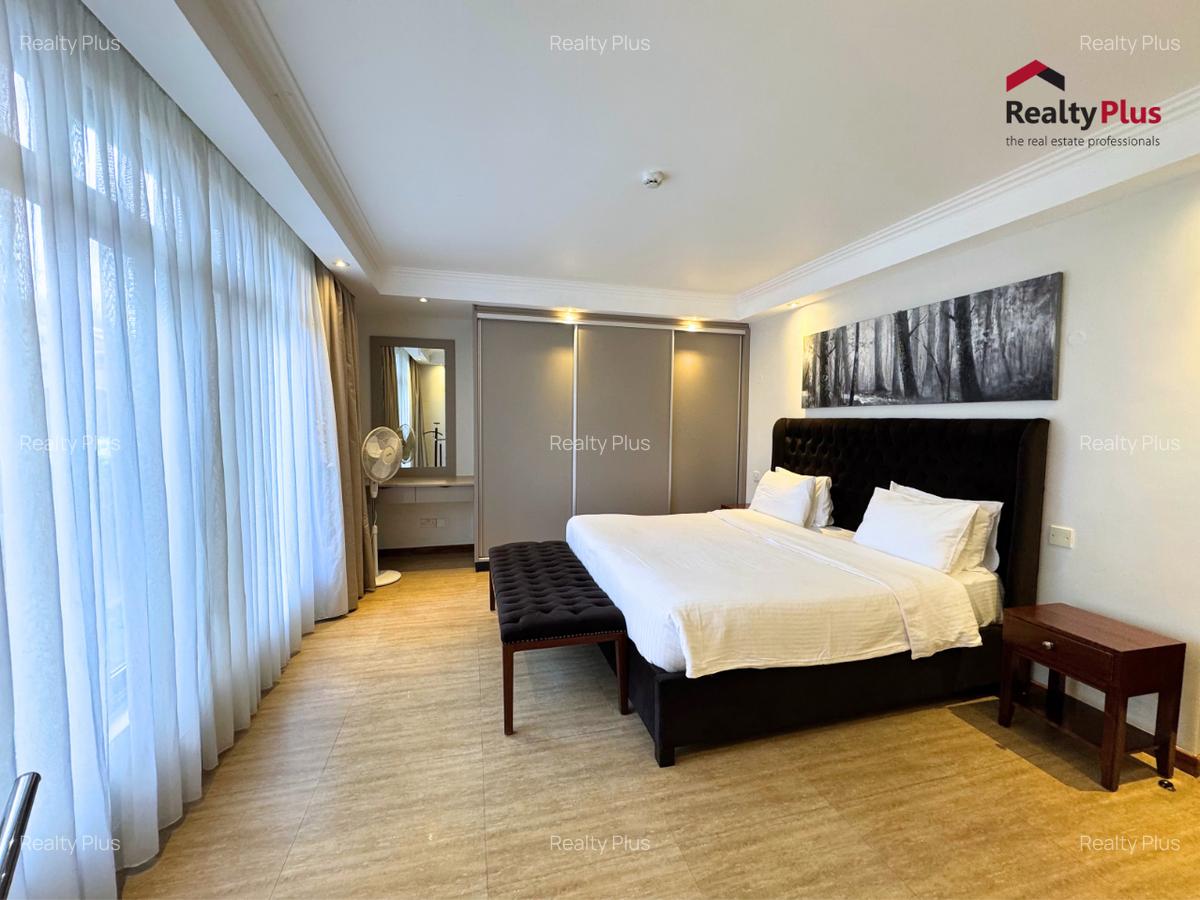 Serviced 2 Bed Apartment with En Suite at Dennis Pritt Road - 12