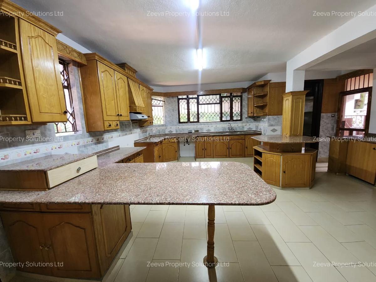 5 Bed House with En Suite in Runda - 6