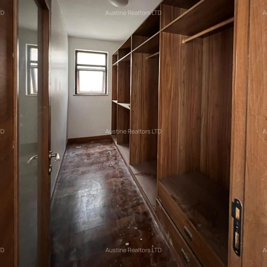 5 Bed Townhouse with En Suite at Chalbi Drive - 13