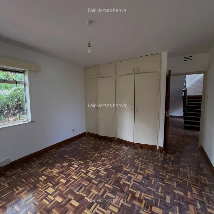 4 Bed Townhouse with En Suite at James Gichuru - 10