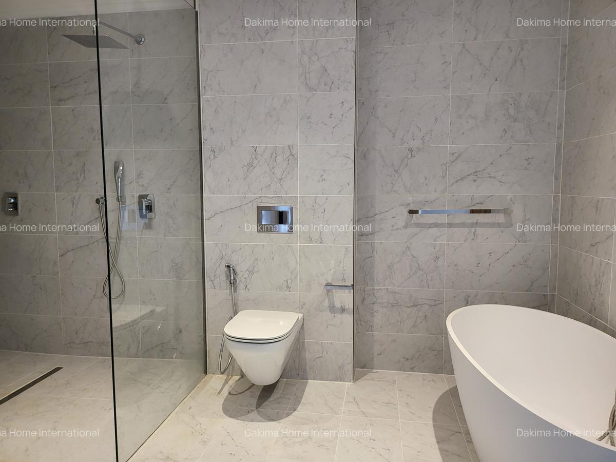 4 Bed Townhouse with En Suite in Runda - 17