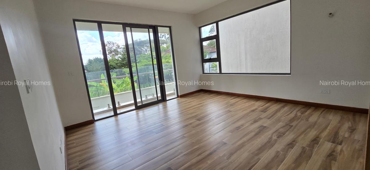 6 Bed Townhouse with En Suite at Off Convent Drive - 18