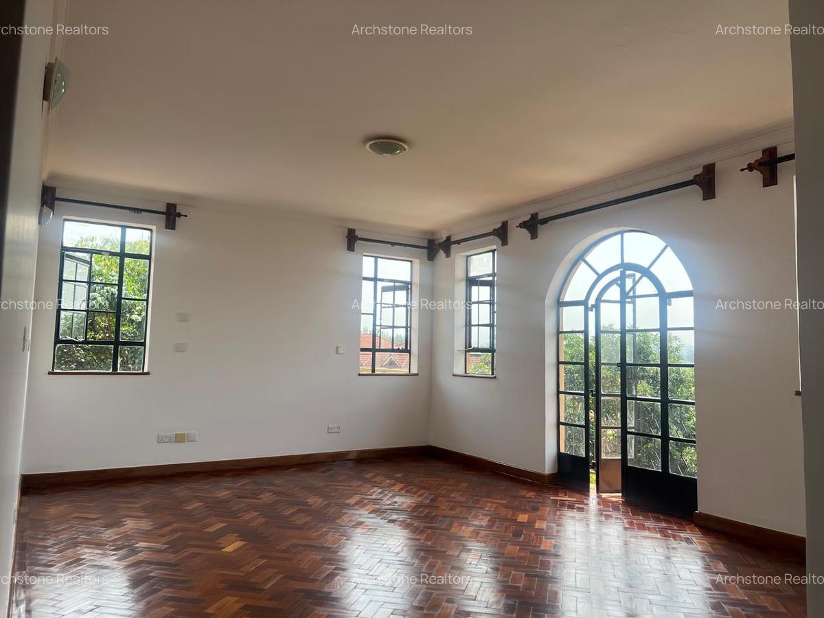 4 Bed Townhouse with En Suite in Kitisuru - 9