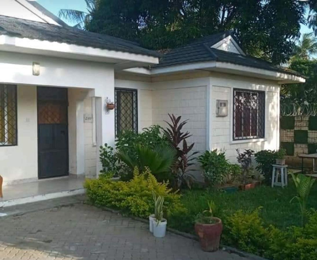 3 Bed House with En Suite at Utange Bamburi - 1