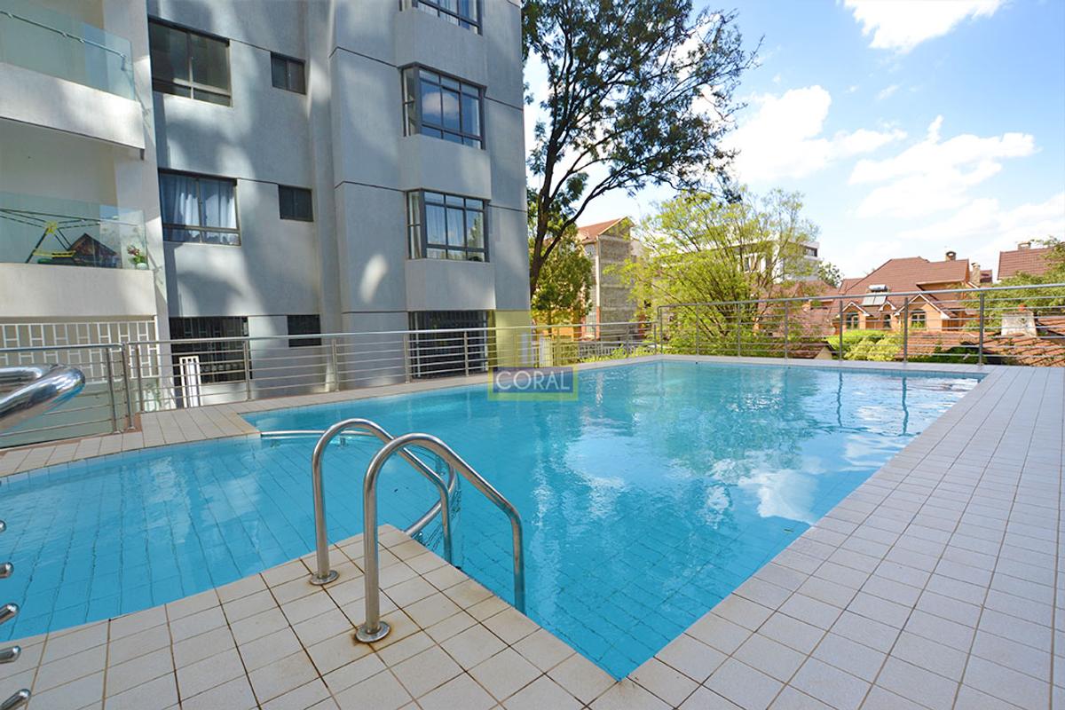 3 Bed Apartment with En Suite in Lavington - 1