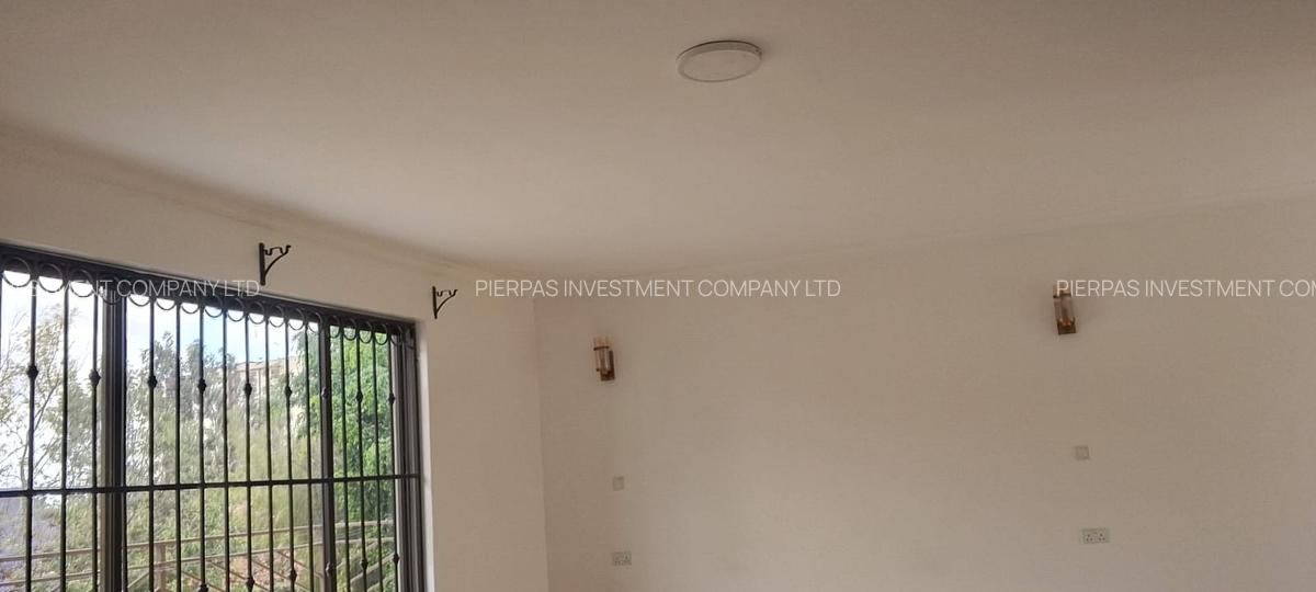 5 Bed Townhouse with En Suite in Syokimau - 12