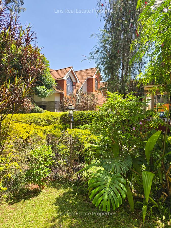 4 Bed Townhouse with En Suite in Lavington - 1