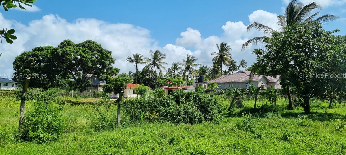 500 ft² Land at Kanamai - 2