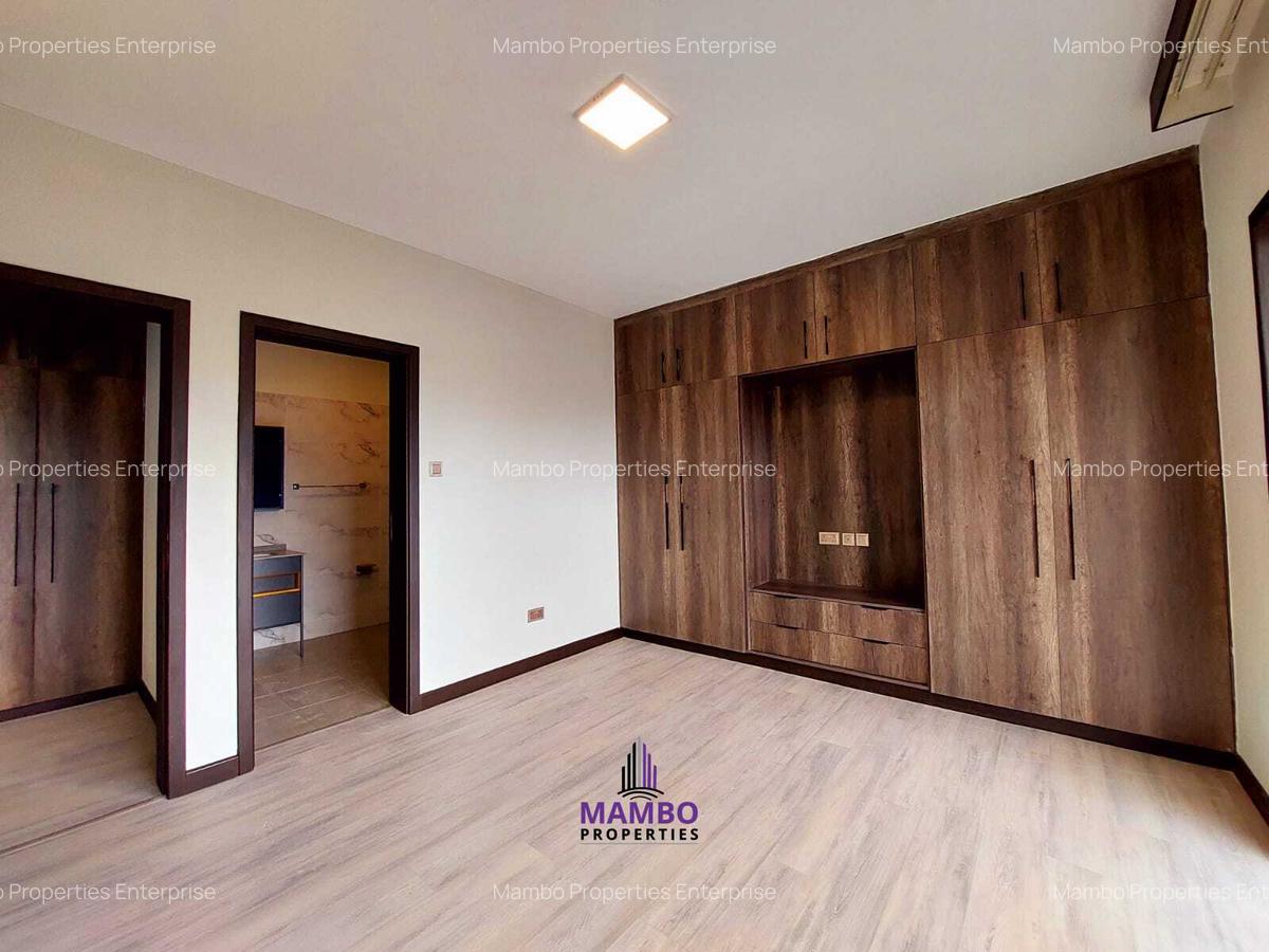 2 Bed Apartment with En Suite at Riverside Drive - 11