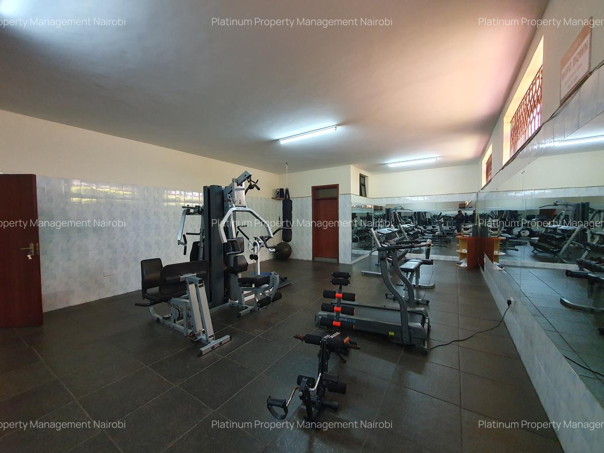 3 Bed Apartment with En Suite at 1St Parklands Avenue - 19