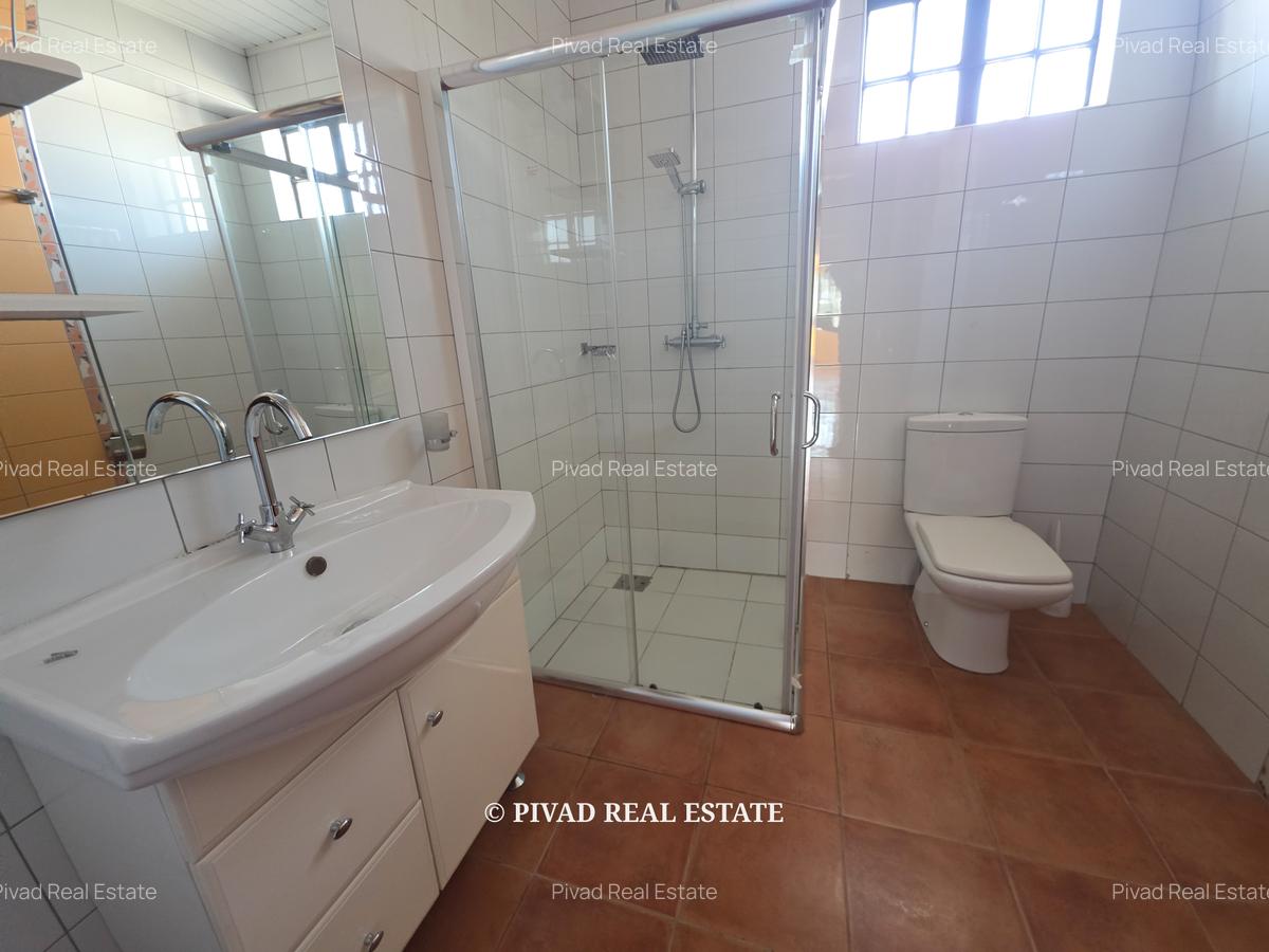 4 Bed Townhouse with Garden in Westlands Area - 7