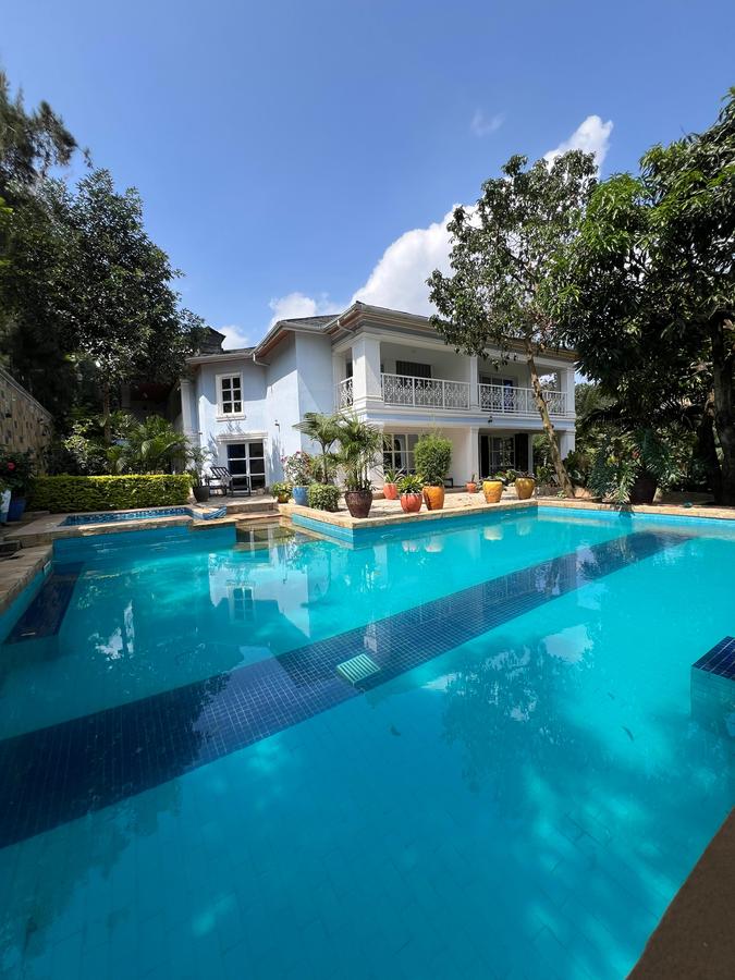 7 bed house with en suite in runda