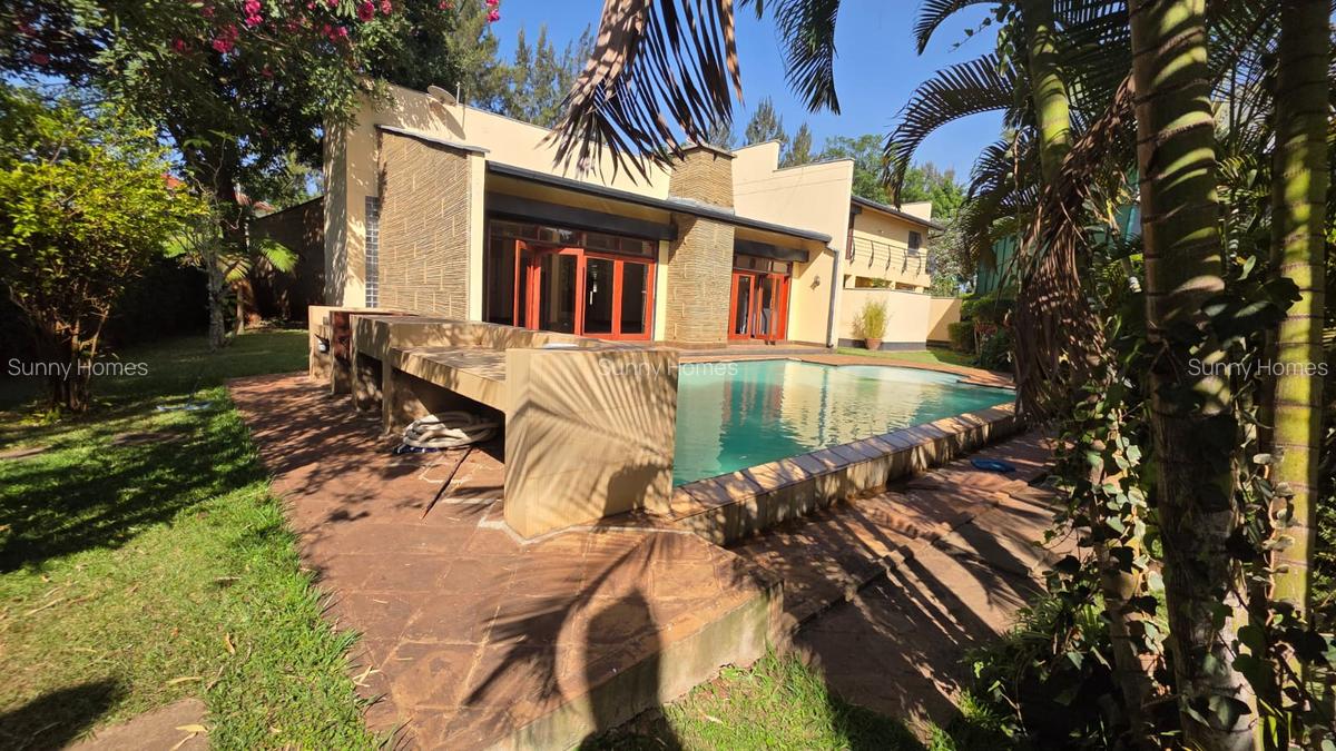 5 Bed House with En Suite at Runda. - 7