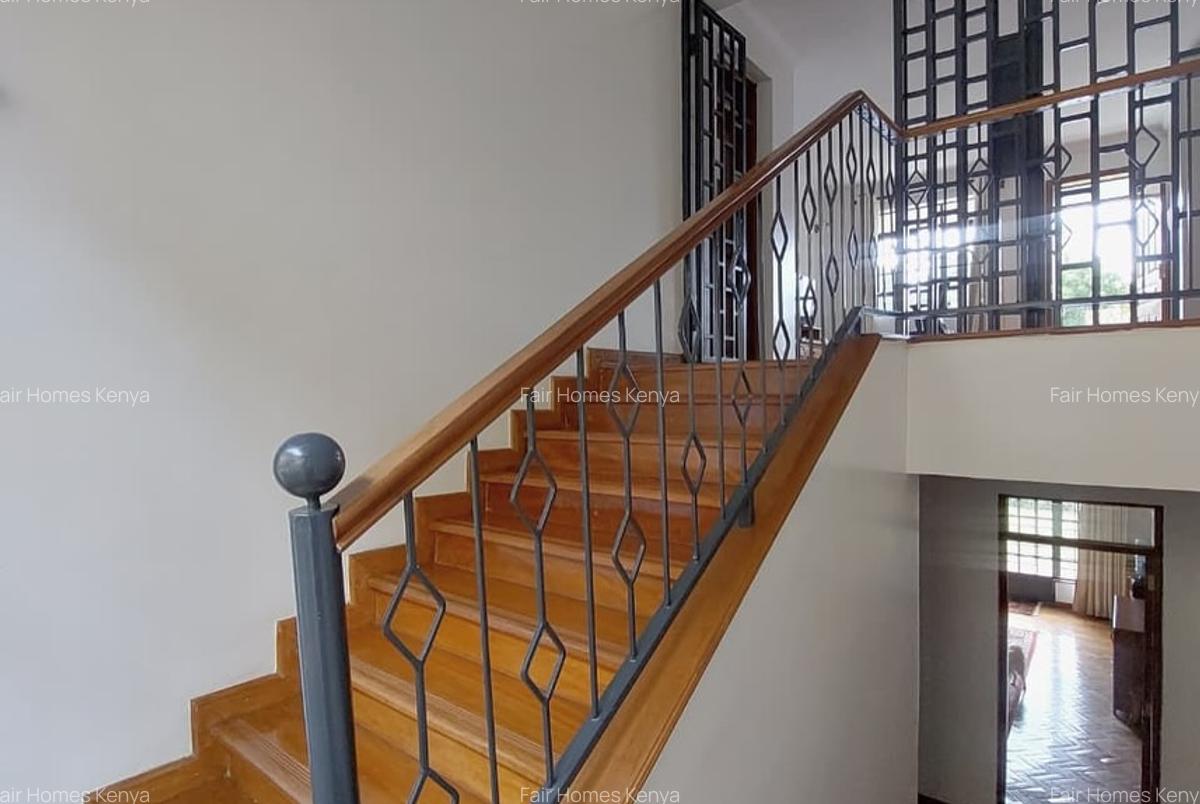 5 Bed Townhouse with En Suite at Kitisuru - 14