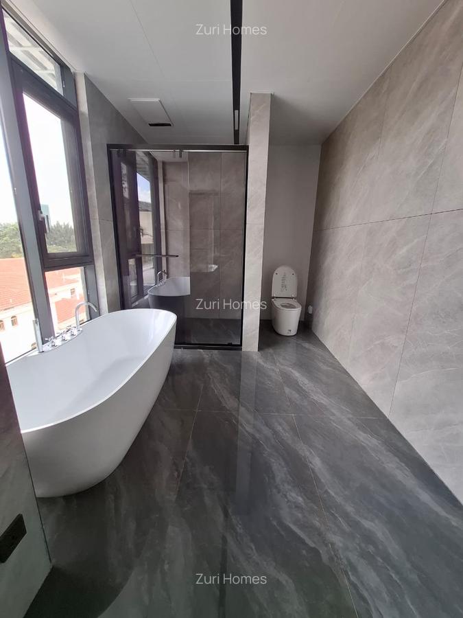 5 Bed Townhouse with En Suite in Lavington - 12