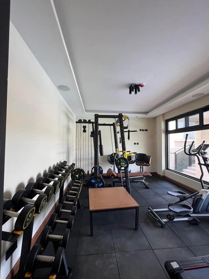 4 Bed House with En Suite in Lavington - 10