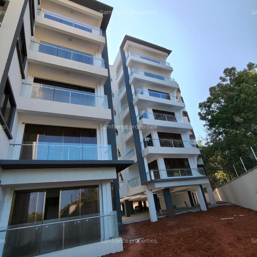 Serviced 3 Bed Apartment with En Suite at Mount Kenya Road - 8