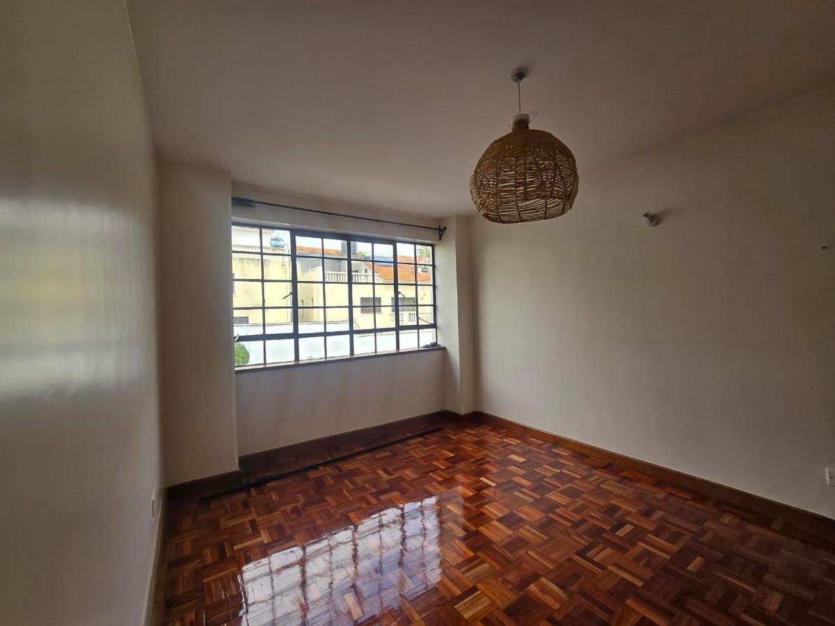 5 Bed Townhouse with En Suite in Lavington - 13