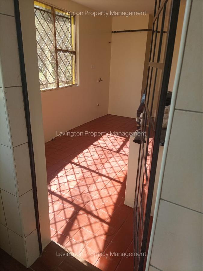 3 Bed Apartment with En Suite at Lavington - 10
