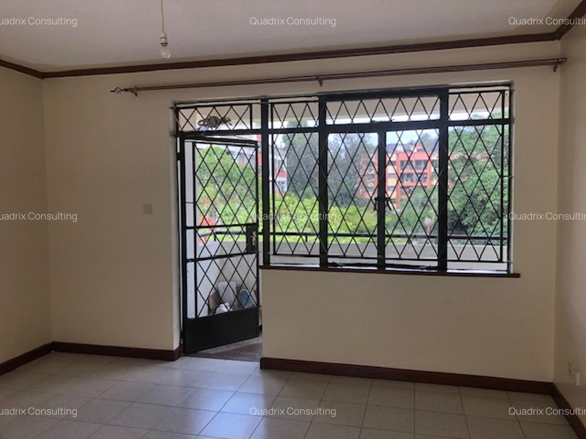 Serviced 2 Bed Apartment with En Suite at Argwings Khodeck Rd - 1