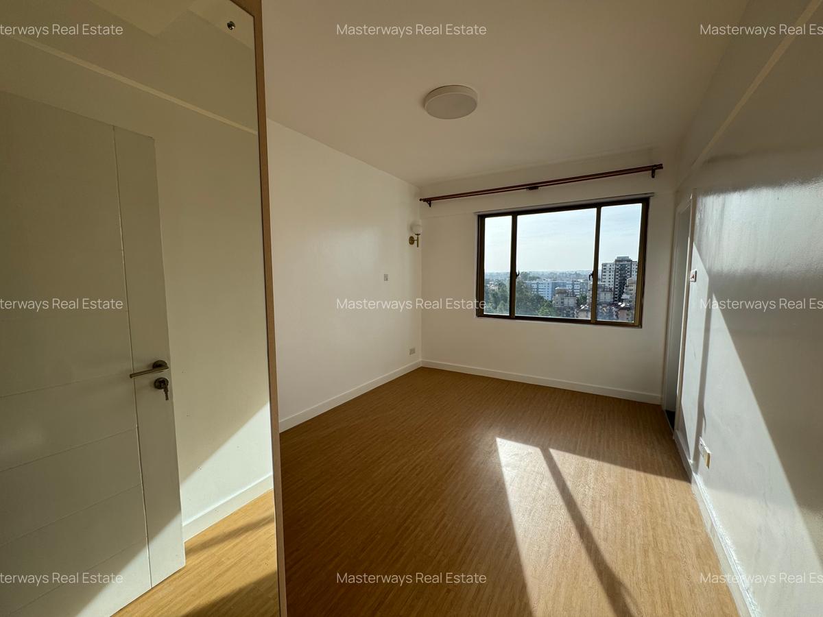 4 Bed Apartment with En Suite in Lavington - 7