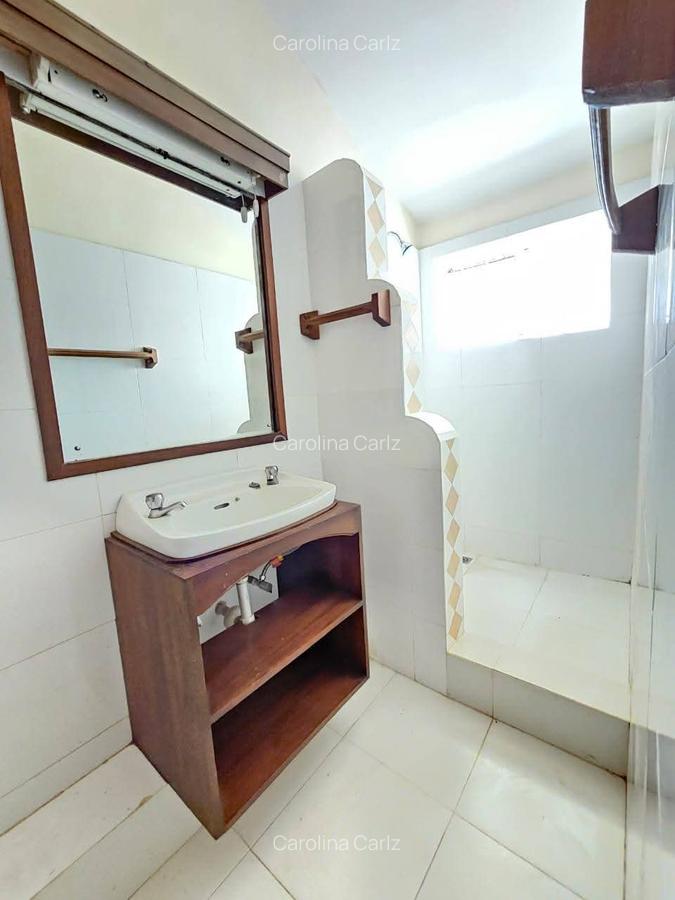 4 Bed Townhouse with En Suite at Peponi Road - 15