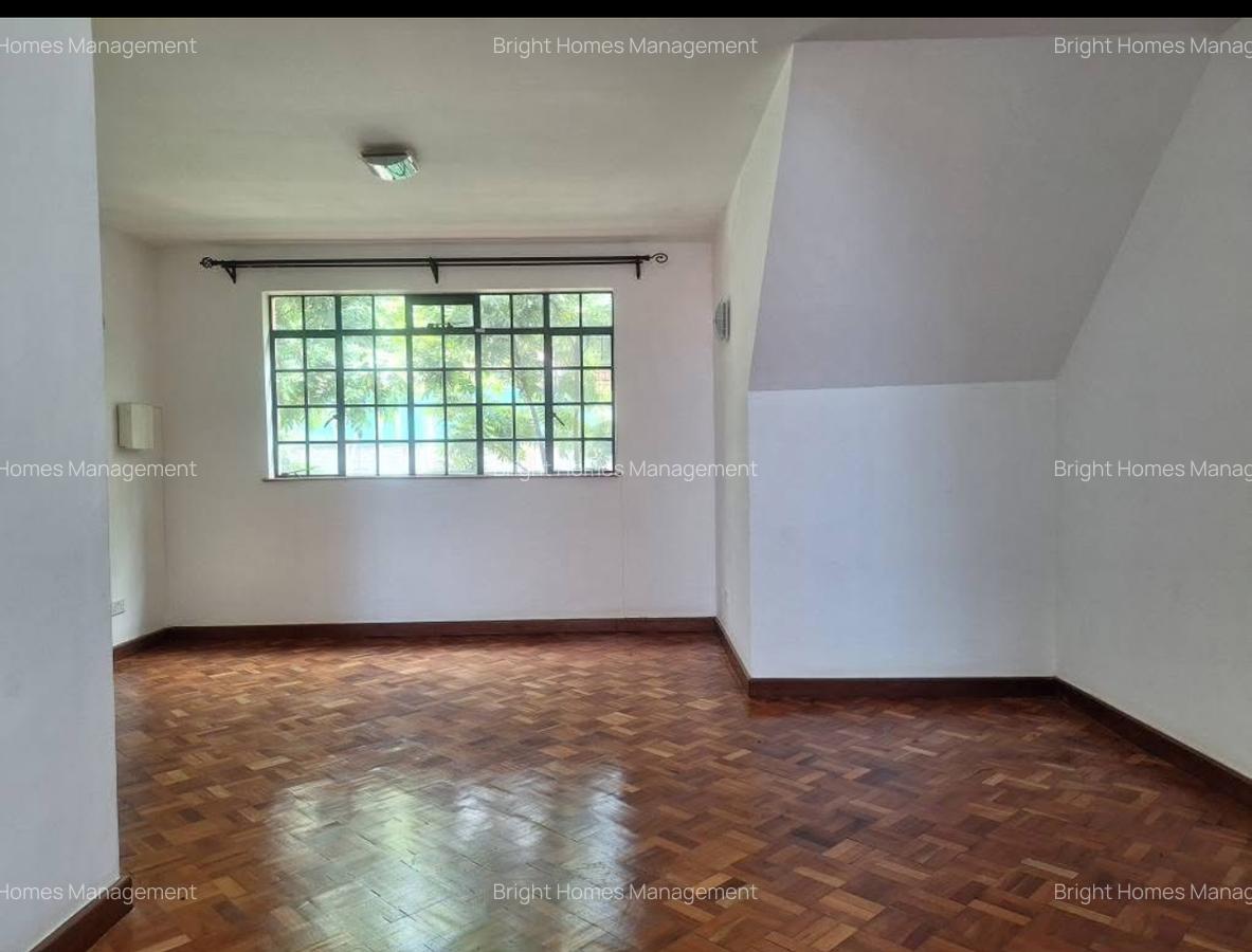 4 Bed Townhouse with En Suite in Lavington - 11