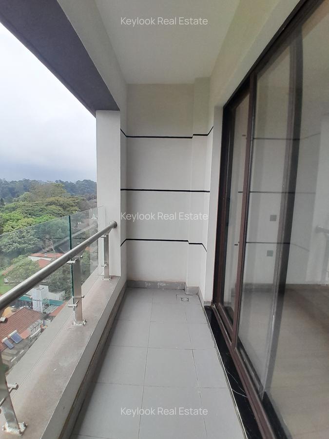 3 Bed Apartment with En Suite at Riverside Drive - 14
