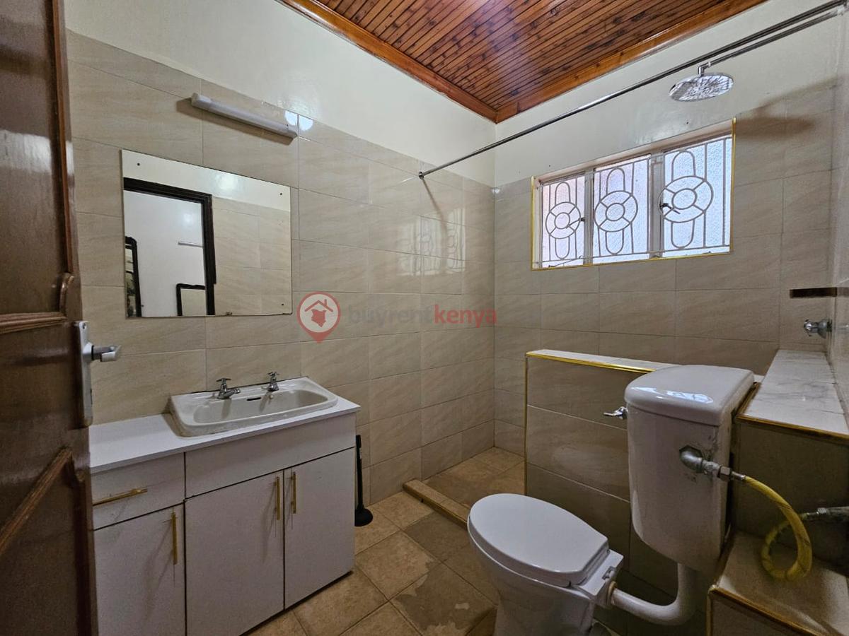 4 Bed Townhouse with En Suite in Karen - 6