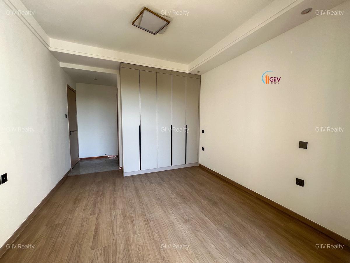 2 Bed Apartment with Swimming Pool in Riverside - 8