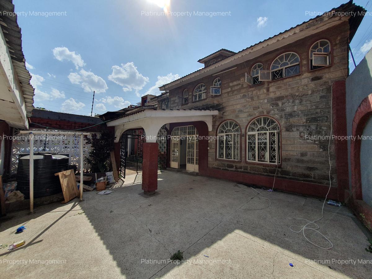 4 Bed House with En Suite at 2Nd Parklands Avenue - 1