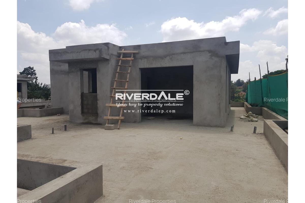 5 Bed Townhouse with En Suite in Kyuna - 9