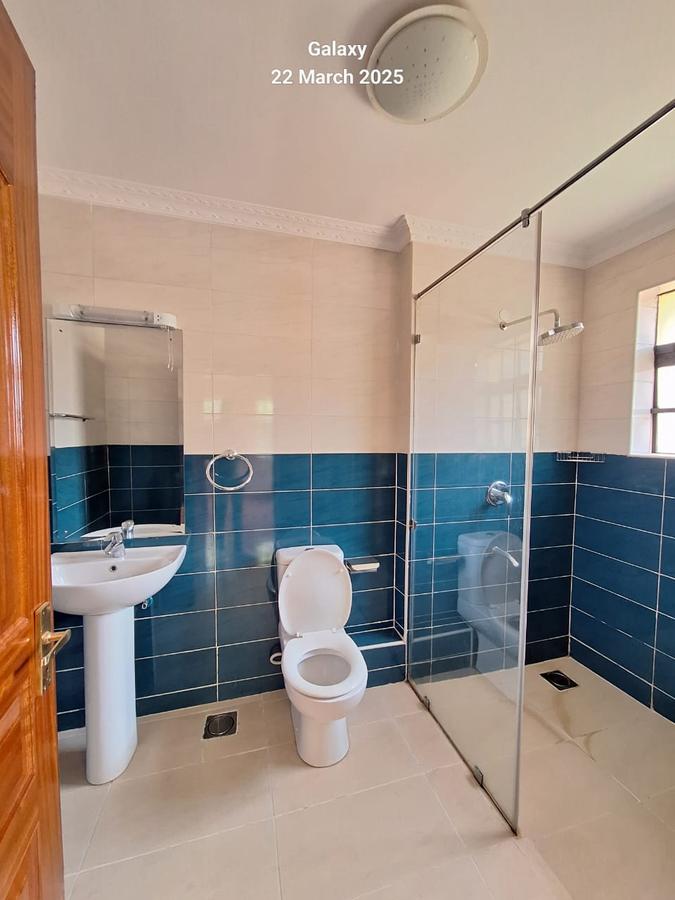 4 Bed Townhouse with En Suite at Lavington - 15
